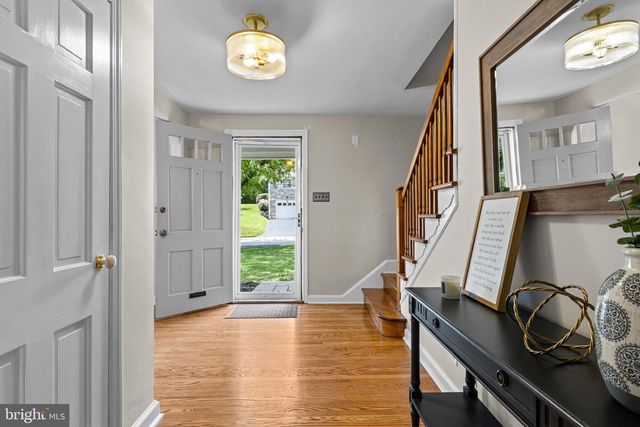 220 WALNUT LN, Ambler, PA 19002