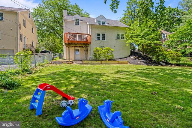 220 WALNUT LN, Ambler, PA 19002