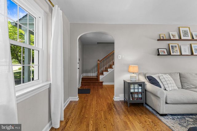 220 WALNUT LN, Ambler, PA 19002