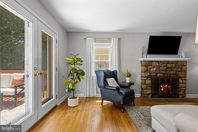 220 WALNUT LN, Ambler, PA 19002