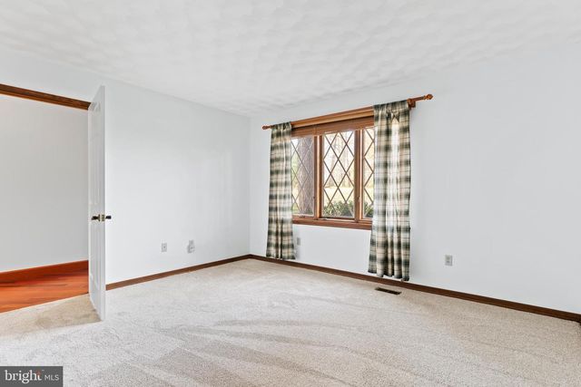 255 HICKORY RD, Carlisle, PA 17015