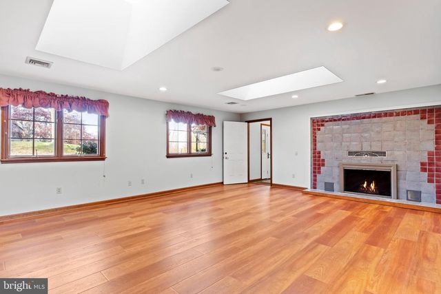 255 HICKORY RD, Carlisle, PA 17015