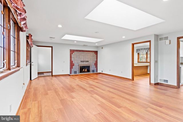 255 HICKORY RD, Carlisle, PA 17015