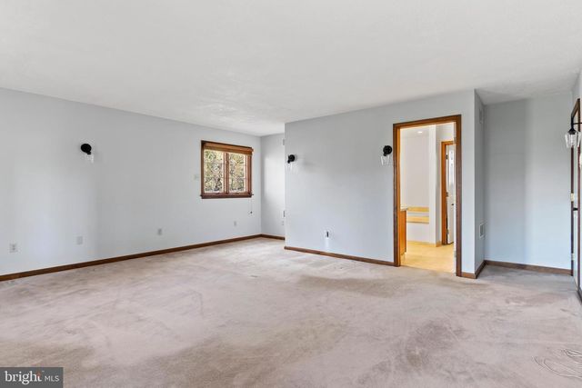 255 HICKORY RD, Carlisle, PA 17015