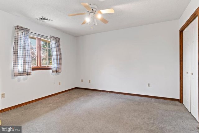 255 HICKORY RD, Carlisle, PA 17015