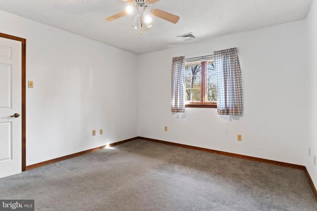 255 HICKORY RD, Carlisle, PA 17015