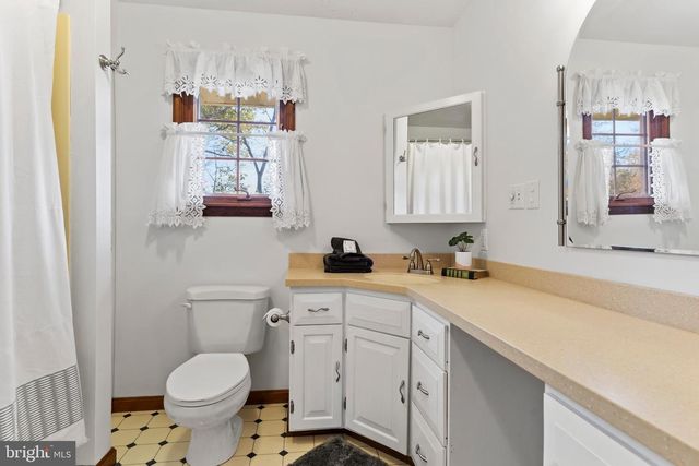 255 HICKORY RD, Carlisle, PA 17015