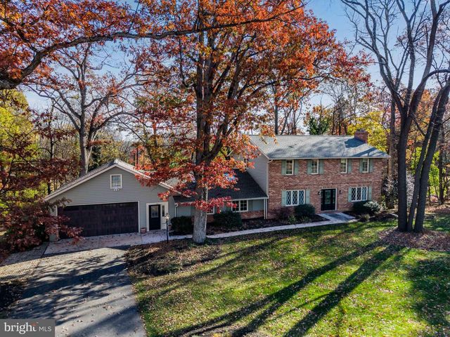 255 HICKORY RD, Carlisle, PA 17015