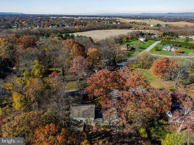 255 HICKORY RD, Carlisle, PA 17015