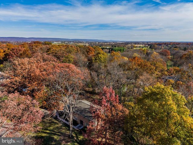 255 HICKORY RD, Carlisle, PA 17015