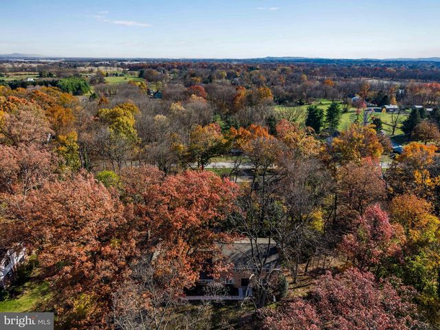 255 HICKORY RD, Carlisle, PA 17015