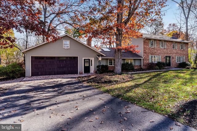 255 HICKORY RD, Carlisle, PA 17015