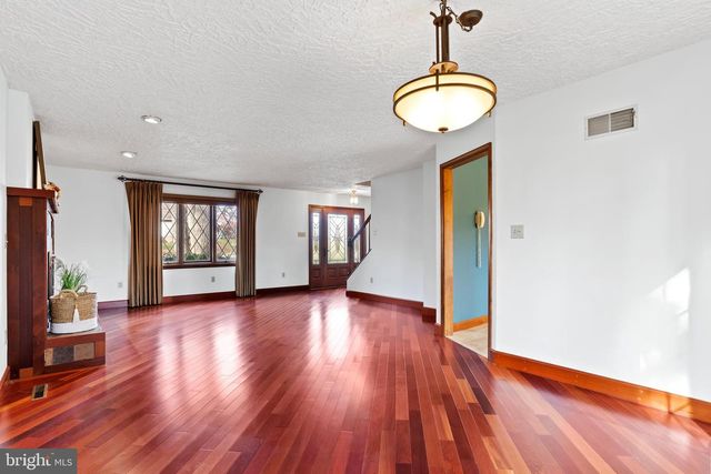 255 HICKORY RD, Carlisle, PA 17015