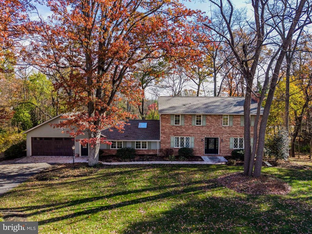 255 HICKORY RD, Carlisle, PA 17015