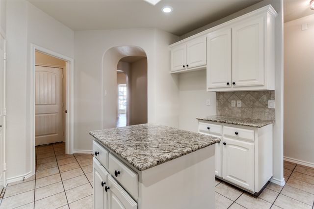 2033 Frosted Willow Lane, Fort Worth, TX 76177