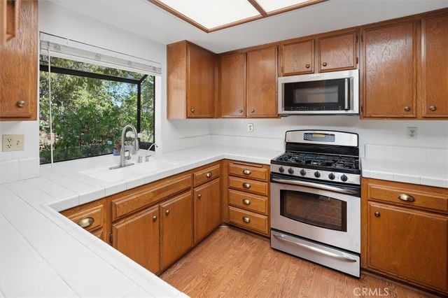 26389 Rainbow Glen Drive, Newhall, CA 91321