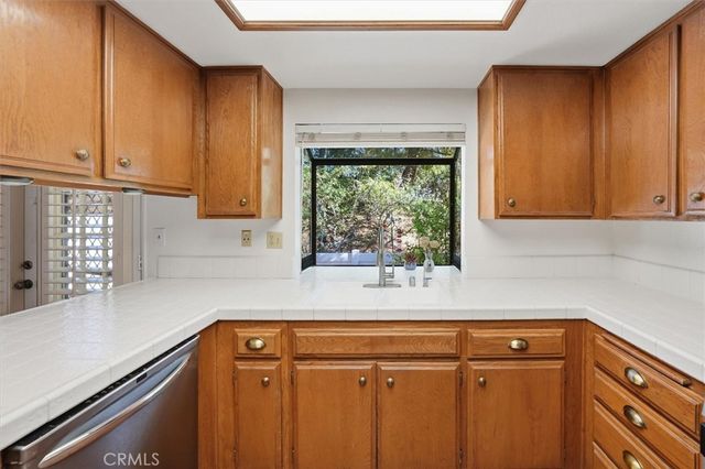 26389 Rainbow Glen Drive, Newhall, CA 91321