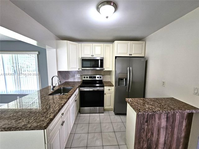 1040 NW 73rd Ter, Margate, FL 33063