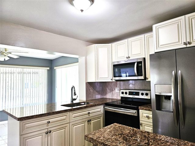 1040 NW 73rd Ter, Margate, FL 33063