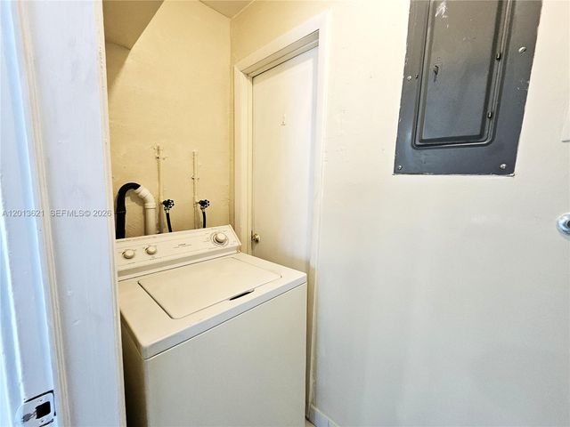 1040 NW 73rd Ter, Margate, FL 33063