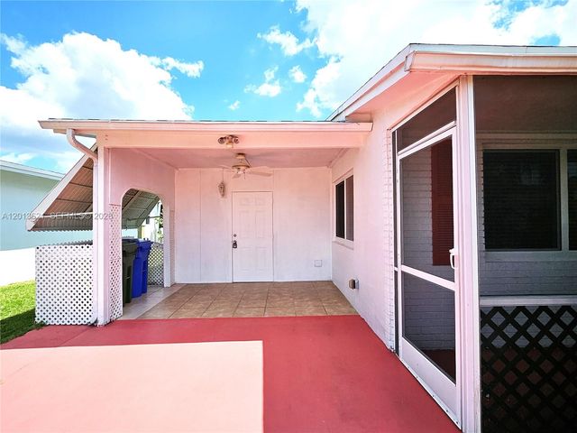 1040 NW 73rd Ter, Margate, FL 33063