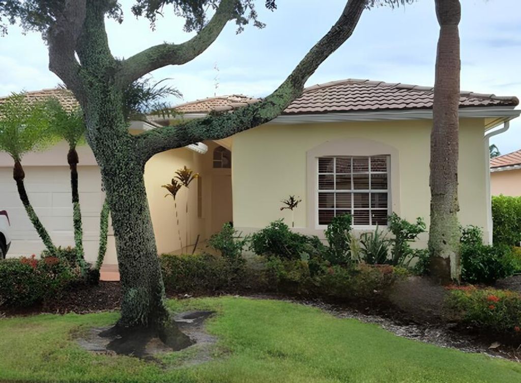 8600 PINE CAY, West Palm Beach, FL 33411
