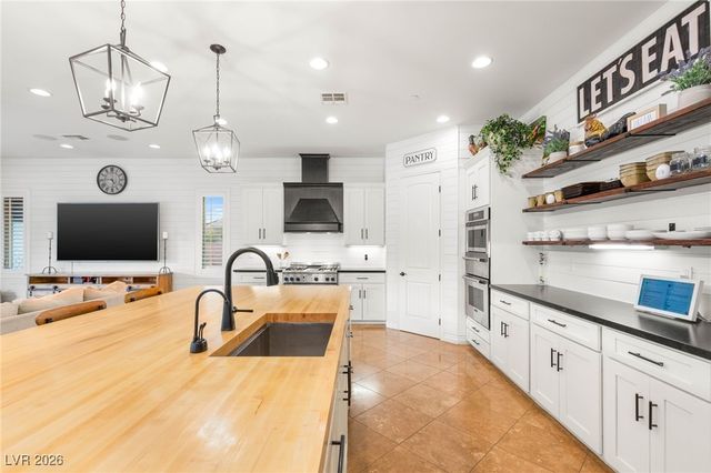 1035 Aviator Court, Henderson, NV 89002