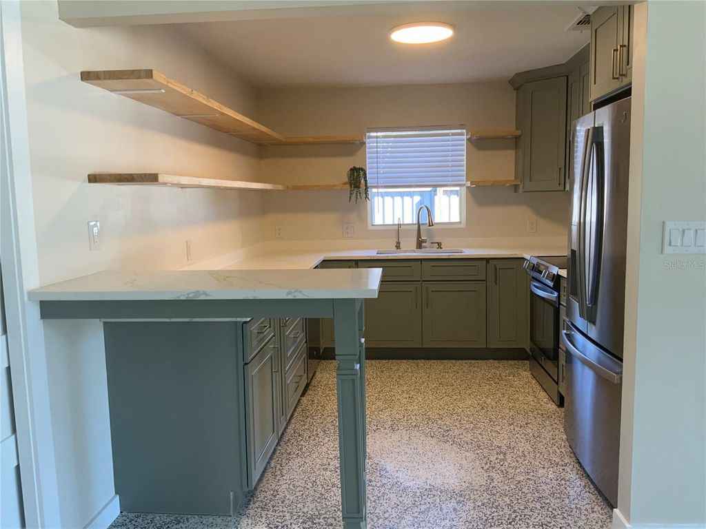 Image 17 of property listing at 3145 BELLEVUE STREET, Sarasota, FL 34237