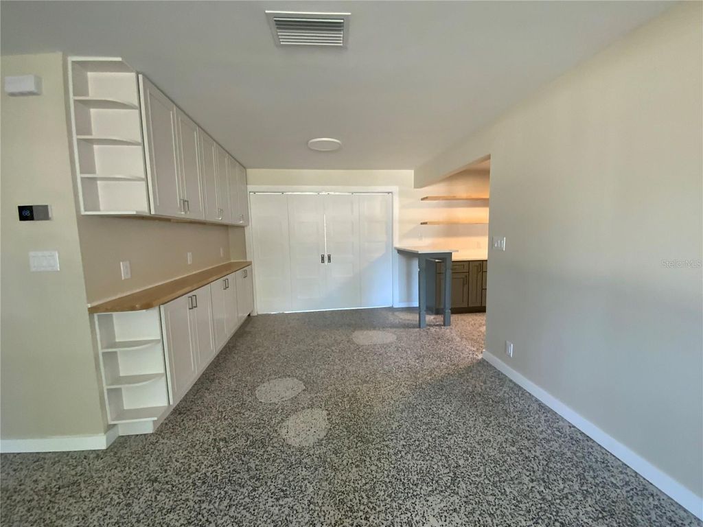 Image 6 of property listing at 3145 BELLEVUE STREET, Sarasota, FL 34237