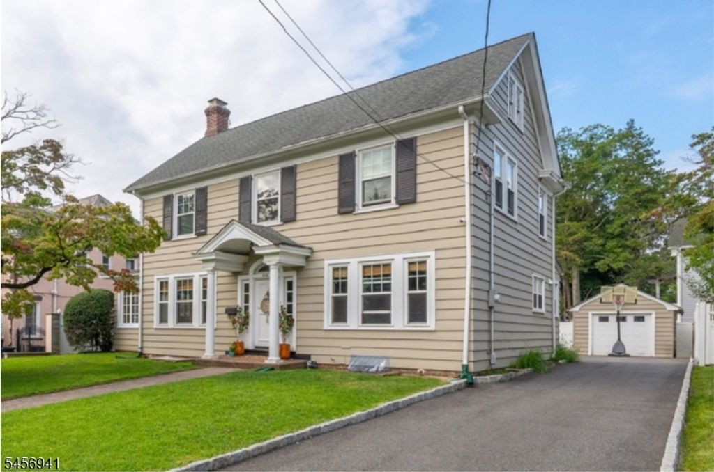 638 Union Ave, Elizabeth City, NJ 07208 — exterior