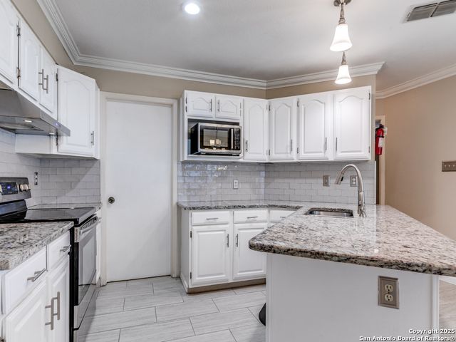 10326 Country Vista, San Antonio, TX 78249