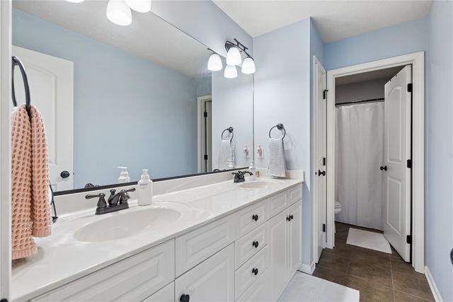 4208 SW Camden Ridge Drive, Ankeny, IA 50023