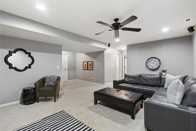 4208 SW Camden Ridge Drive, Ankeny, IA 50023