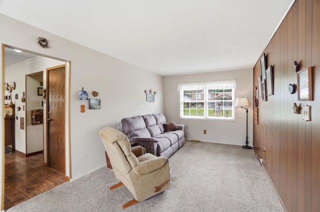 1750 Flinthill Drive, Columbus, OH 43223