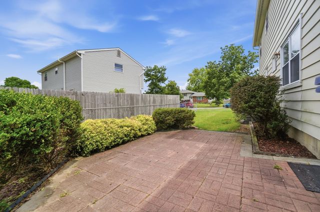 1750 Flinthill Drive, Columbus, OH 43223