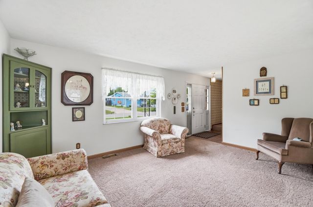 1750 Flinthill Drive, Columbus, OH 43223