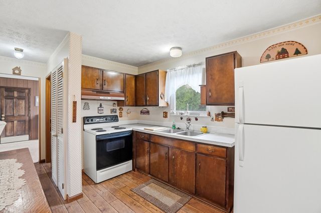 1750 Flinthill Drive, Columbus, OH 43223