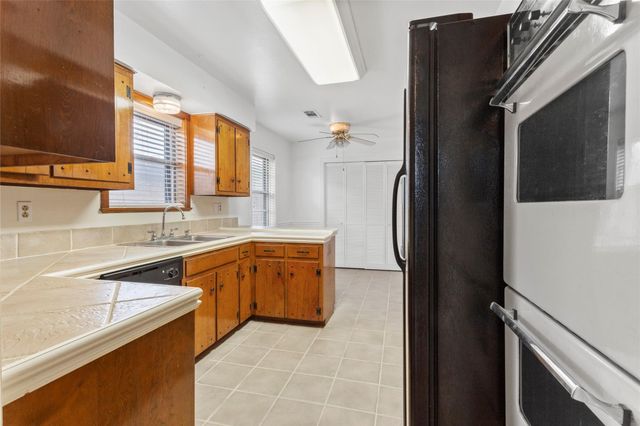 707 Briargrove Drive, Alvin, TX 77511