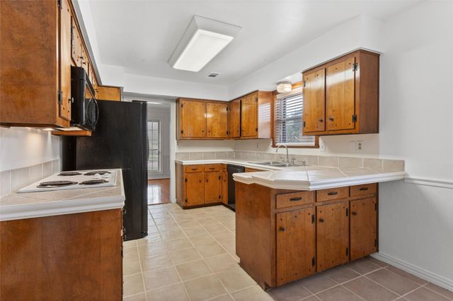 707 Briargrove Drive, Alvin, TX 77511