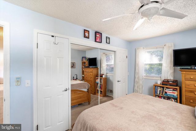 2203 KUSER RD, Hamilton, NJ 08690