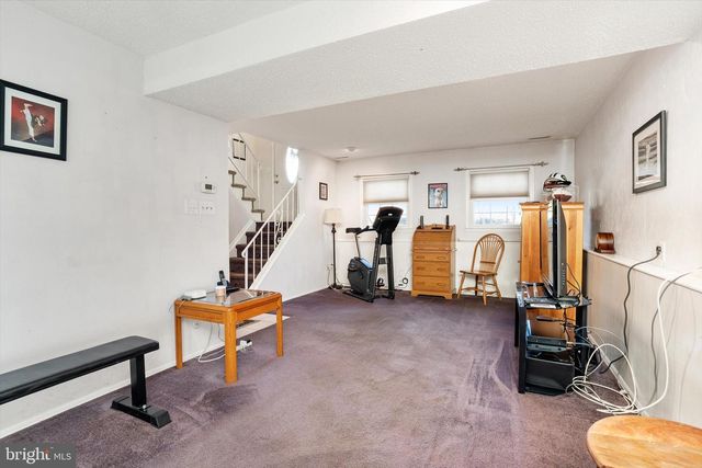 2203 KUSER RD, Hamilton, NJ 08690