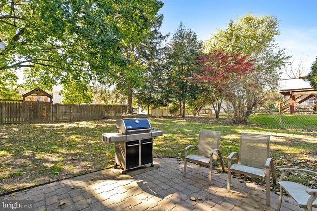 2203 KUSER RD, Hamilton, NJ 08690