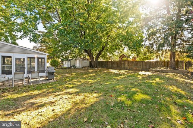 2203 KUSER RD, Hamilton, NJ 08690