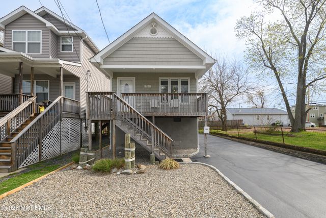 711 Center Street, Union Beach, NJ 07735