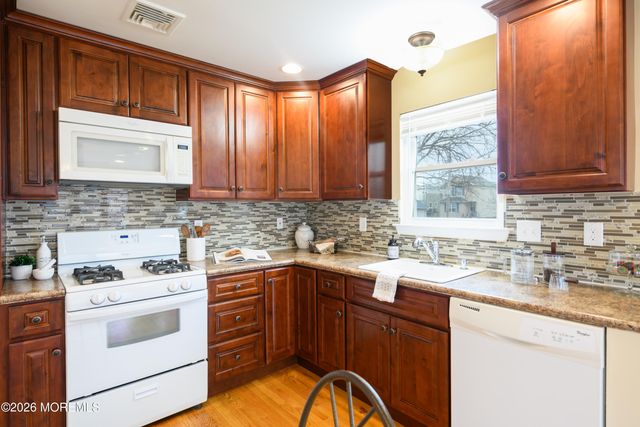 711 Center Street, Union Beach, NJ 07735