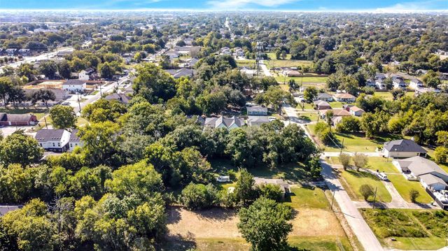 5142 Clover Street, Houston, TX 77033