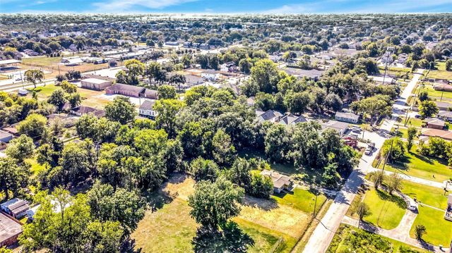 5142 Clover Street, Houston, TX 77033