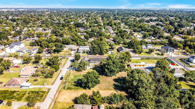 5142 Clover Street, Houston, TX 77033
