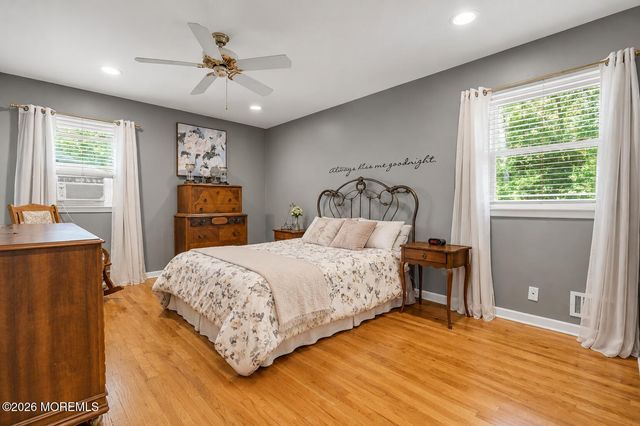 18 Wylie Terrace, Morganville, NJ 07751