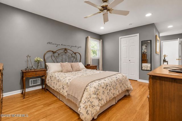 18 Wylie Terrace, Morganville, NJ 07751